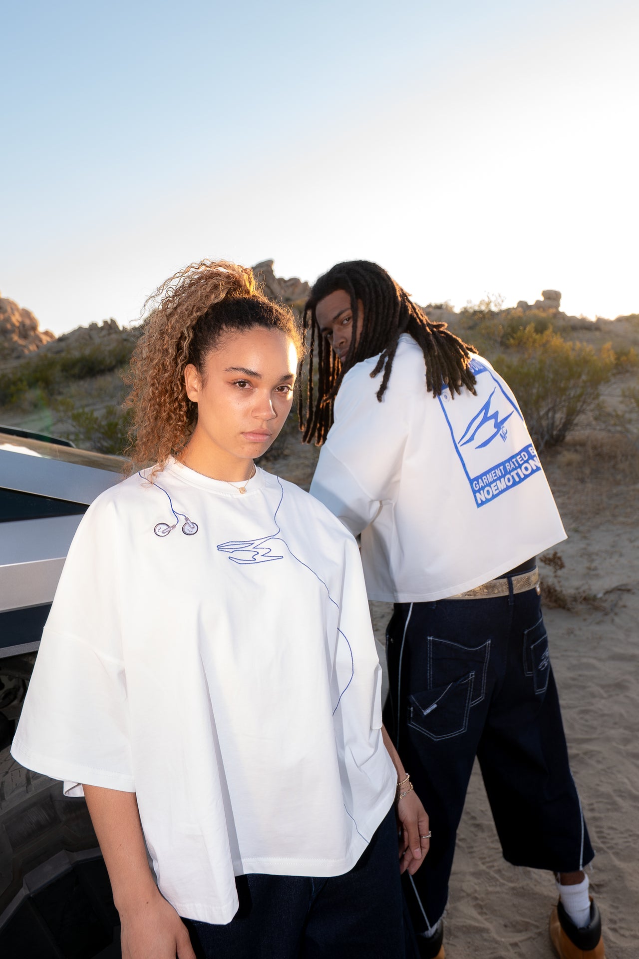 UNCOOL TEE WHITE