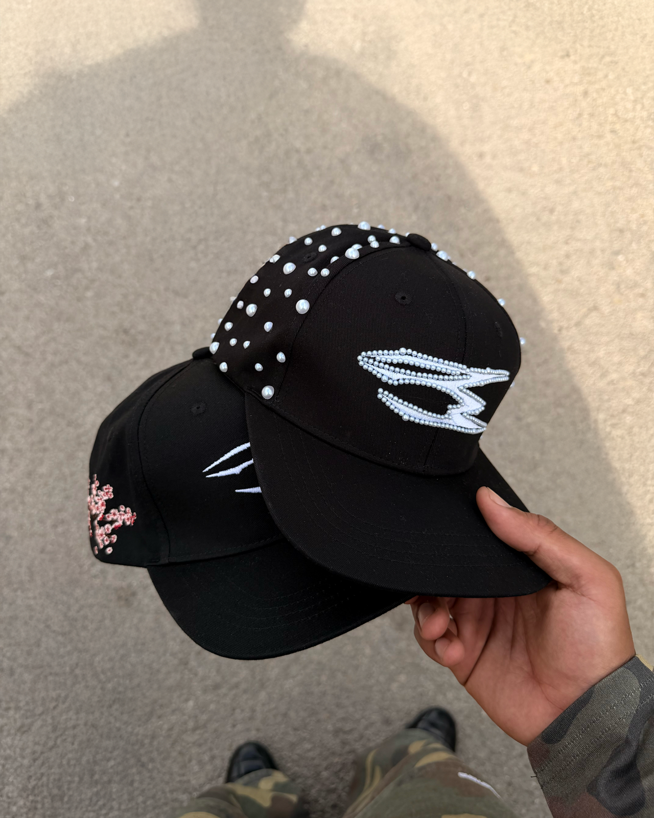 PEARL HAT BLACK